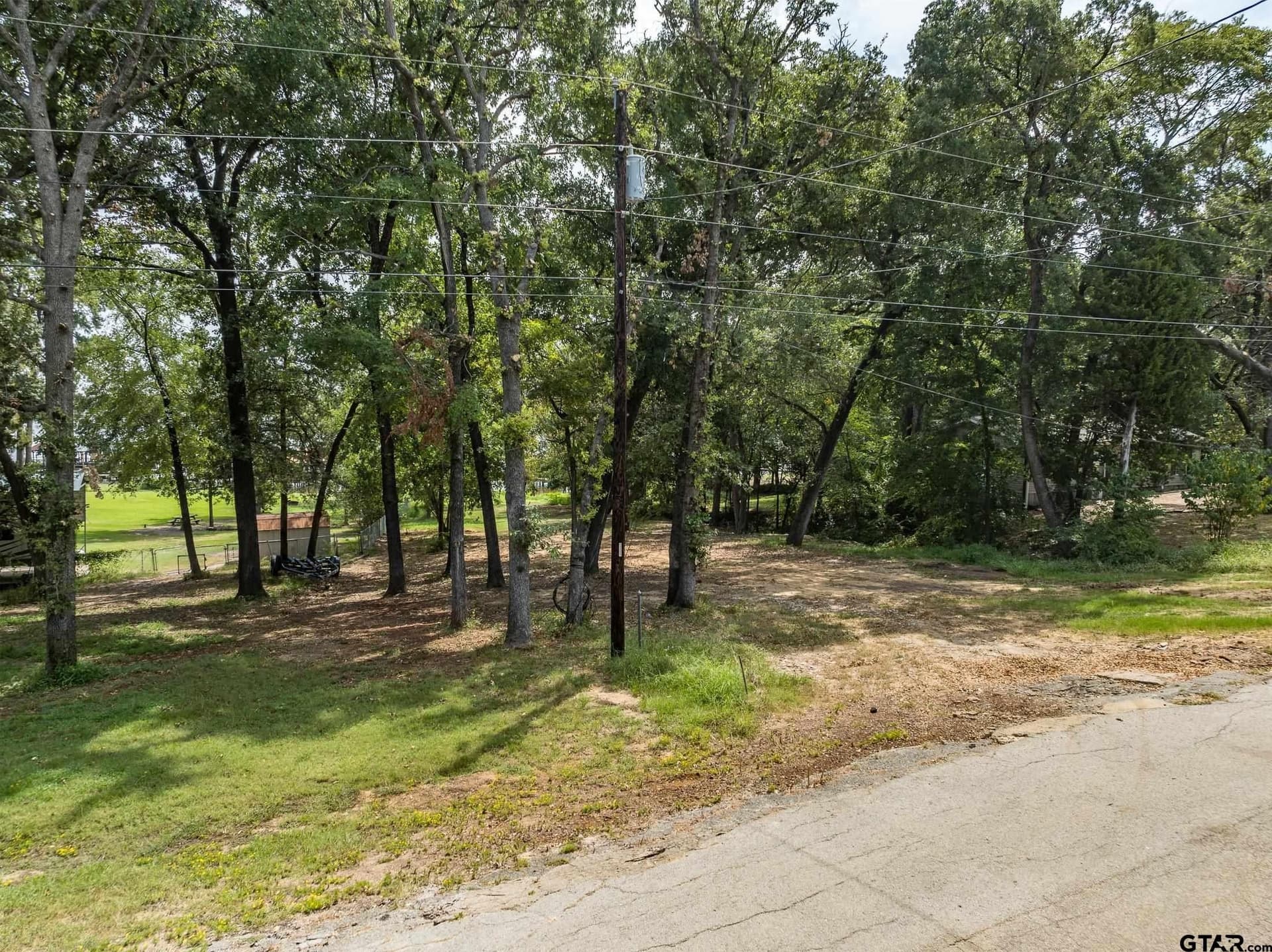 0.38 acres in Smith County gallery image 3