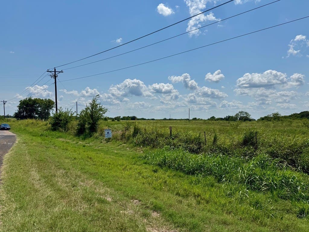 1.89 acres in Kaufman County featured view