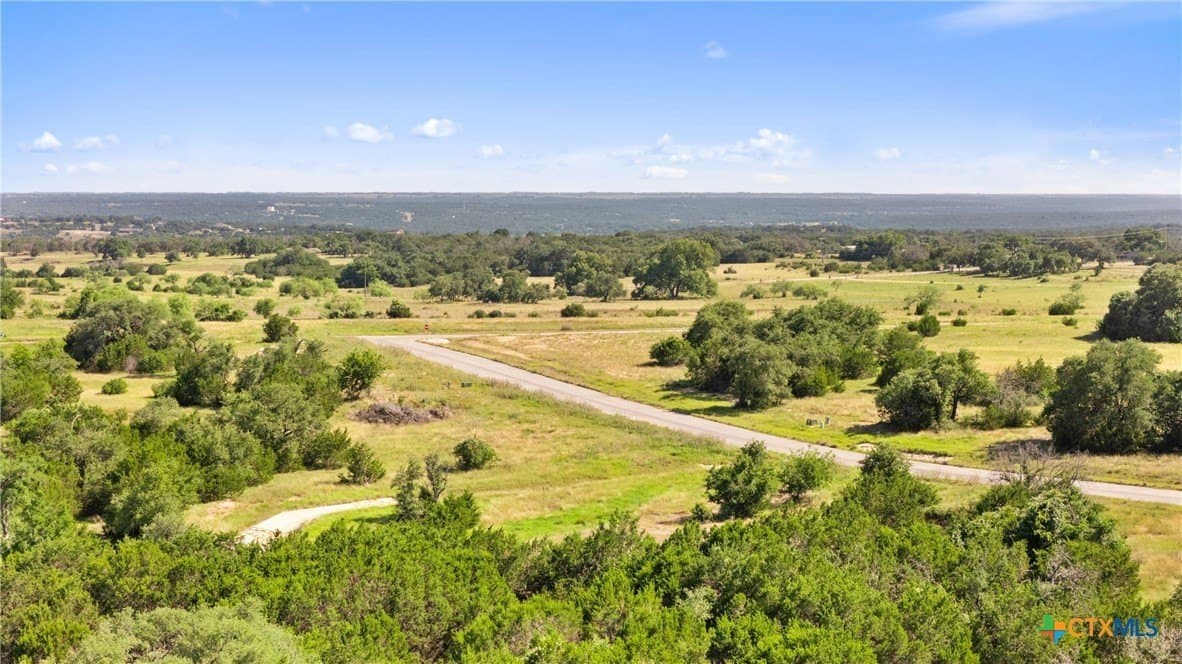 1.01 acres in Lampasas County gallery image 4