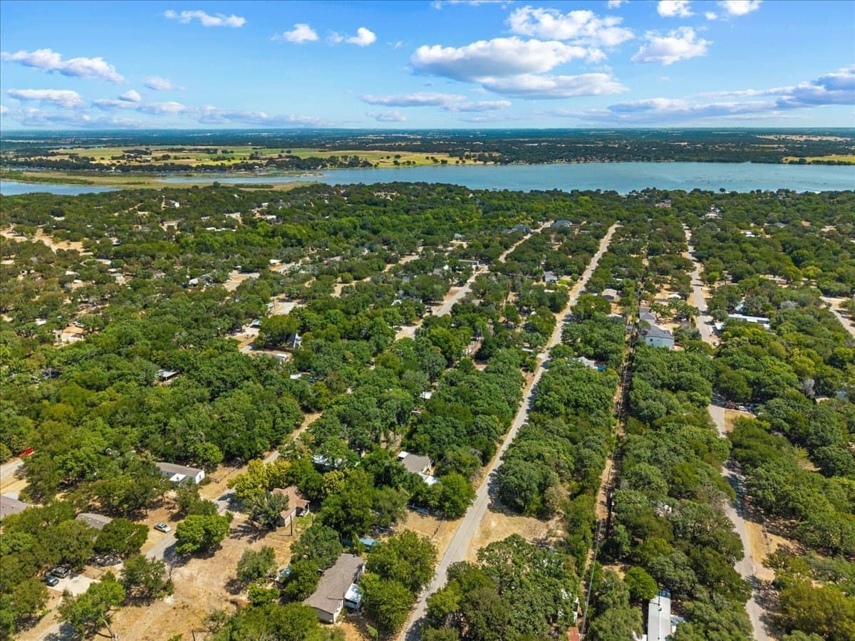 0.23 acres in Hood County - photo 9