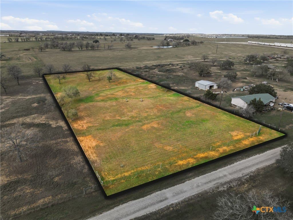 2.14 acres in Gonzales County - photo 6