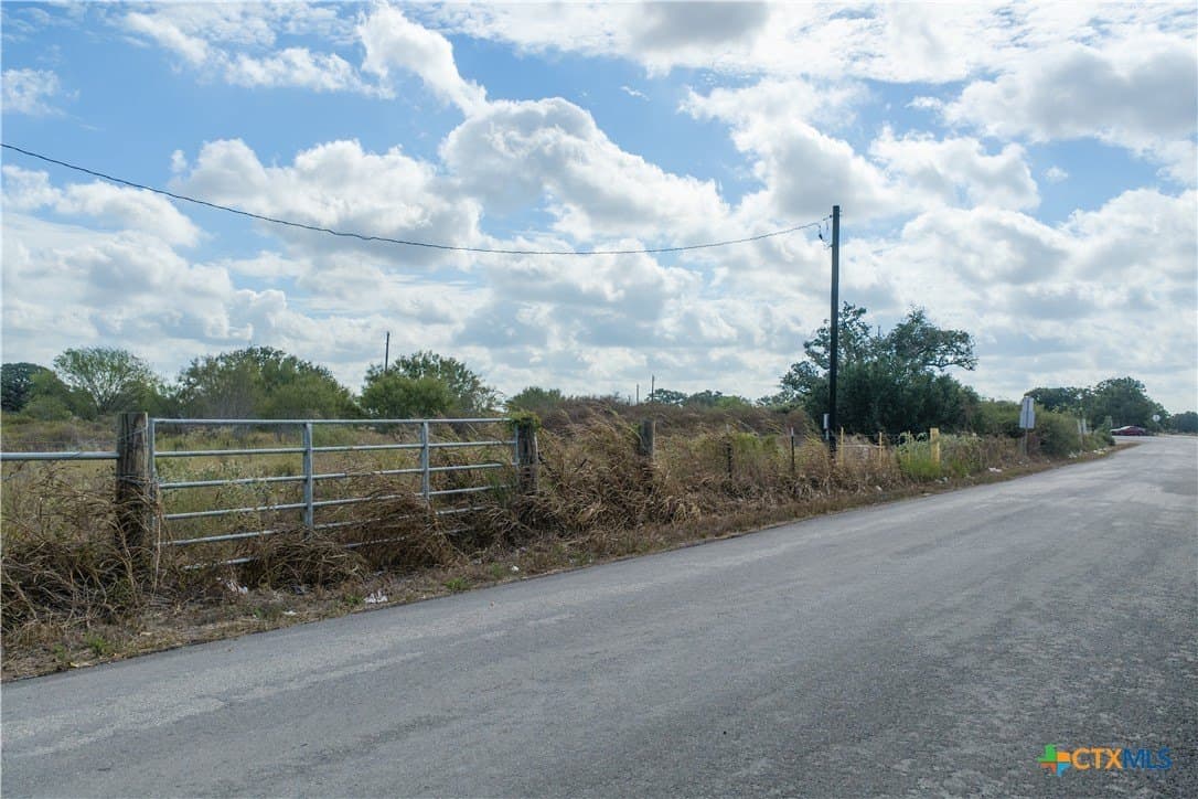 1.75 acres in Lavaca County - photo 3