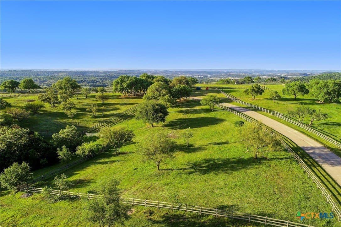 22.14 acres in Travis County gallery image 3