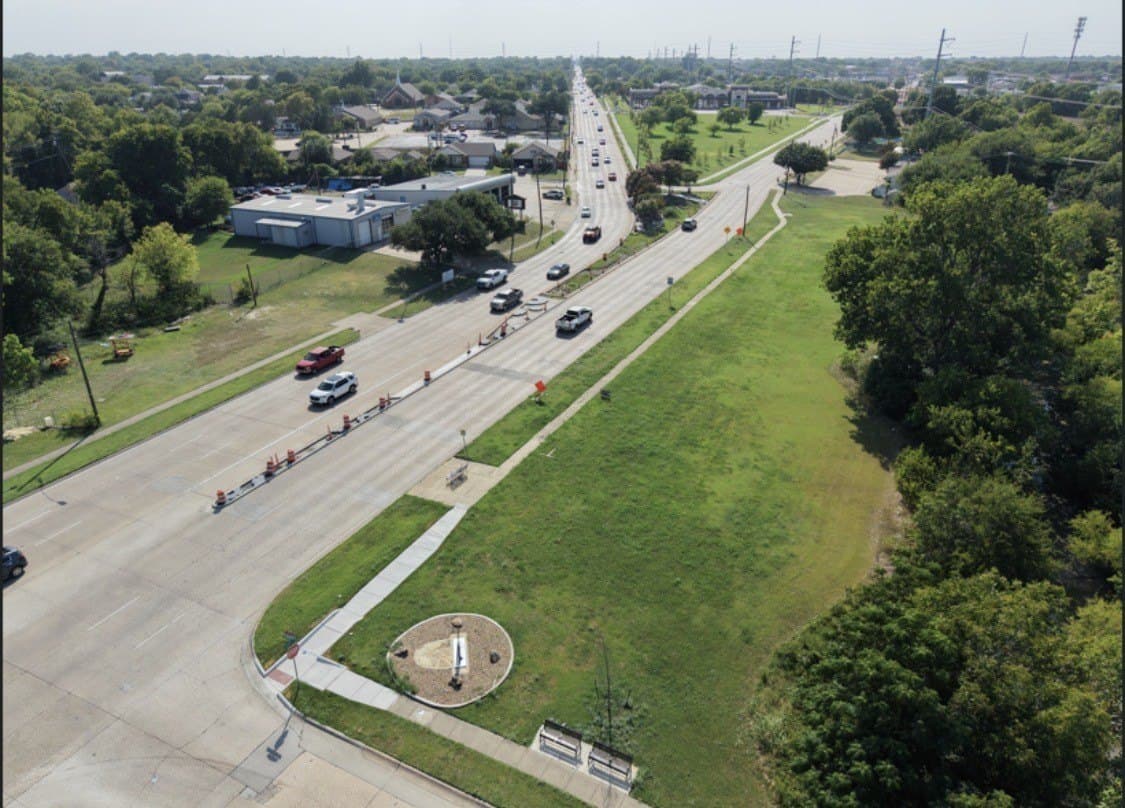 1.5 acres in Dallas County gallery image 3