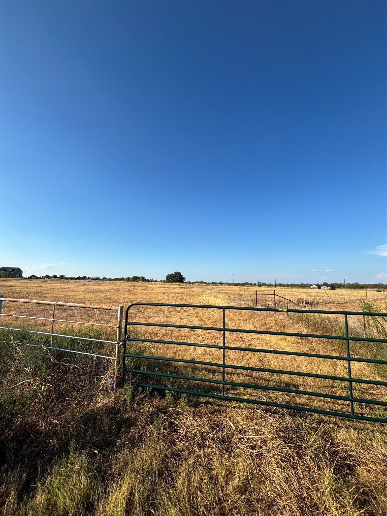 3.79 acres in Navarro County - photo 3