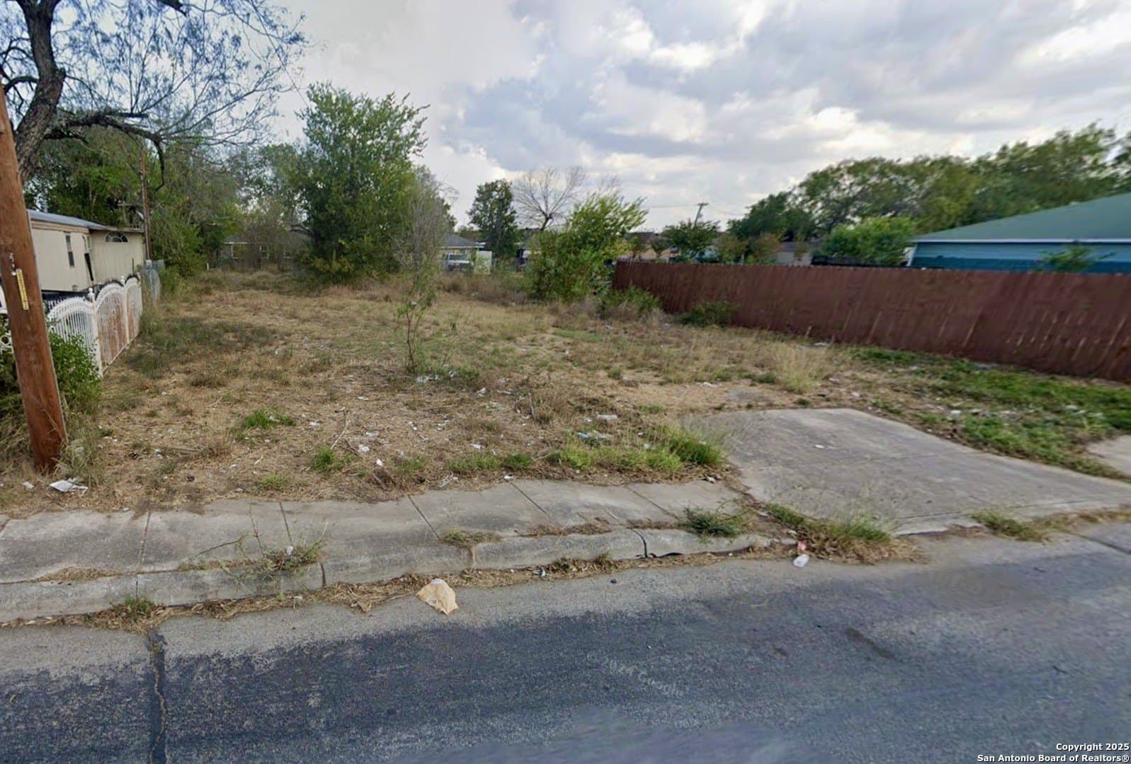 0.19 acres in Bexar County gallery image 3