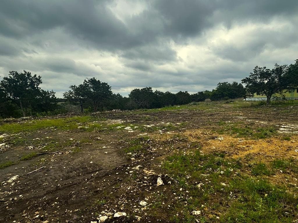 8.71 acres in Kerr County gallery image 2