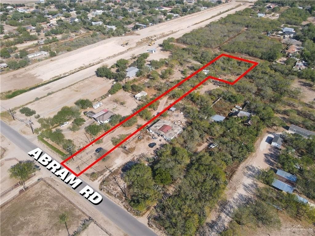 1.01 acres in Hidalgo County gallery image 2