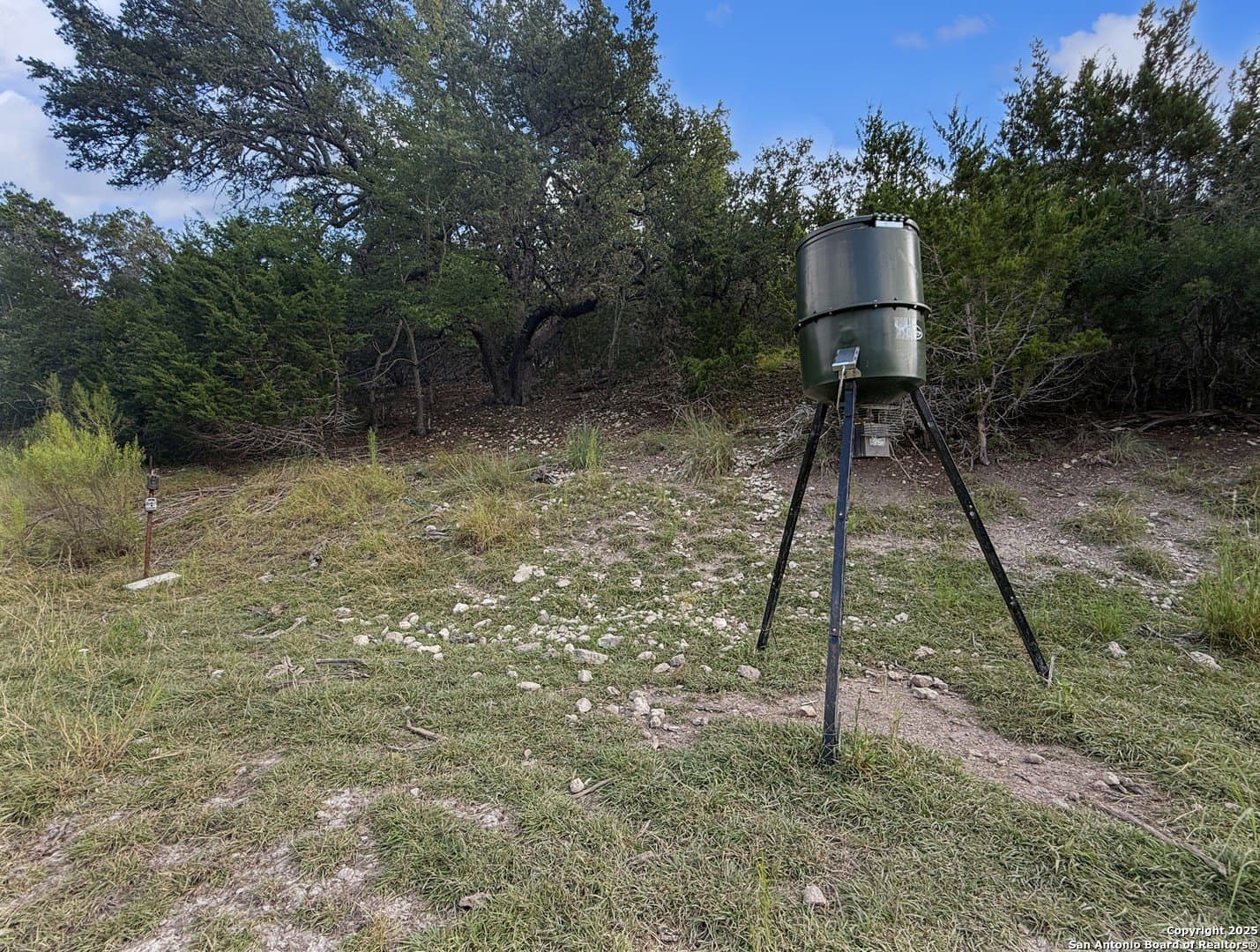 16.77 acres in Kerr County - photo 6