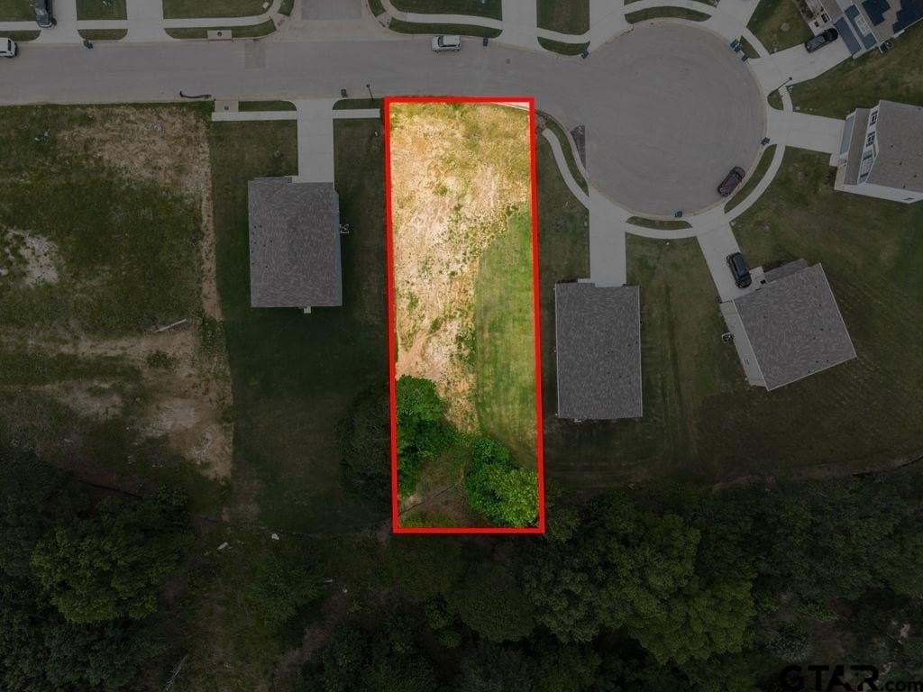 0.41 acres in Henderson County gallery image 3