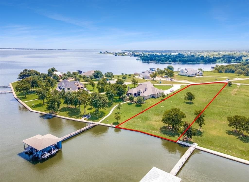 1.01 acres in Navarro County gallery image 2