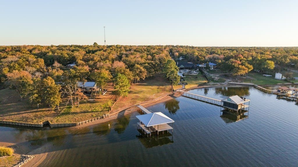 3.4 acres in Henderson County gallery image 3