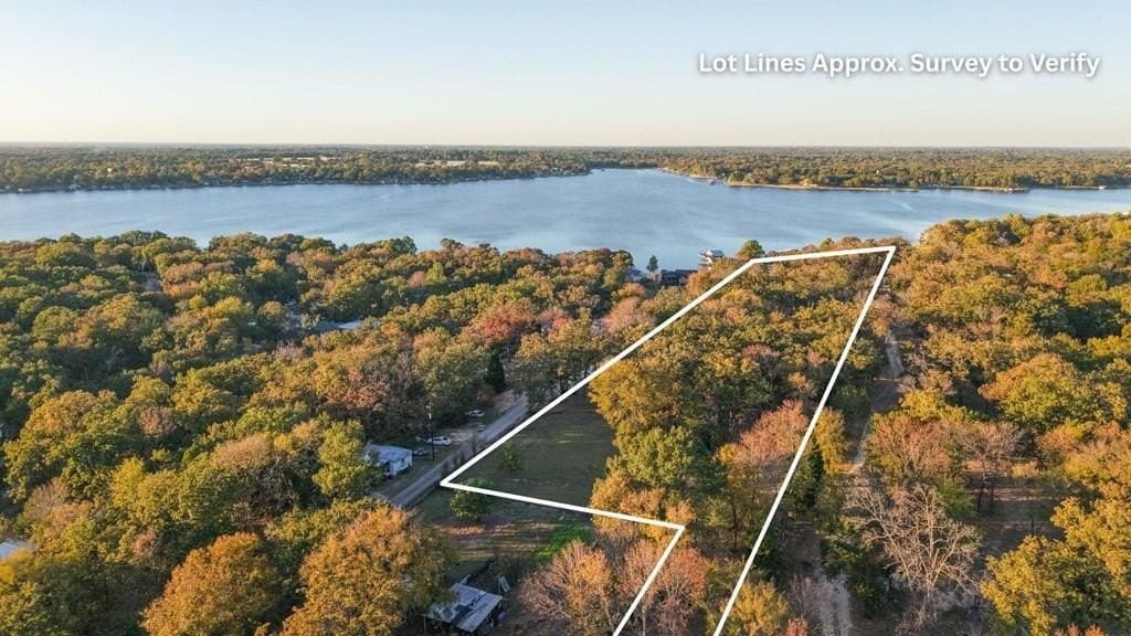 3.4 acres in Henderson County