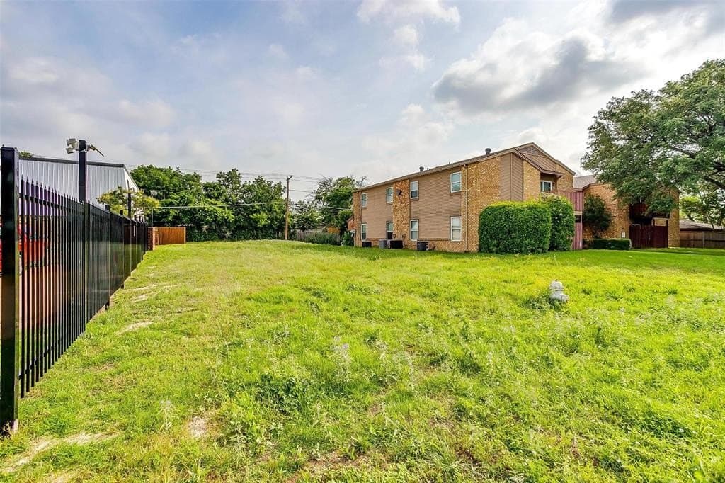 0.14 acres in Tarrant County featured view