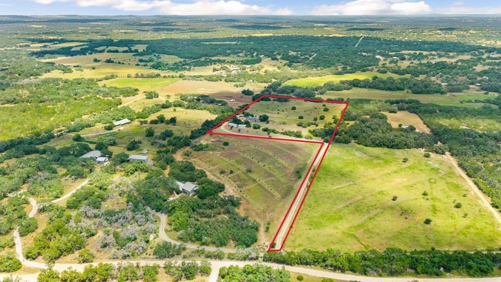 10.68 acres in Blanco County gallery image 3