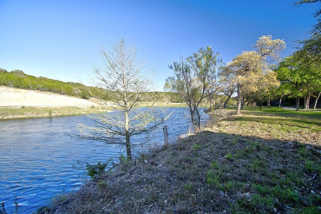 3.07 acres in Gillespie County - photo 11