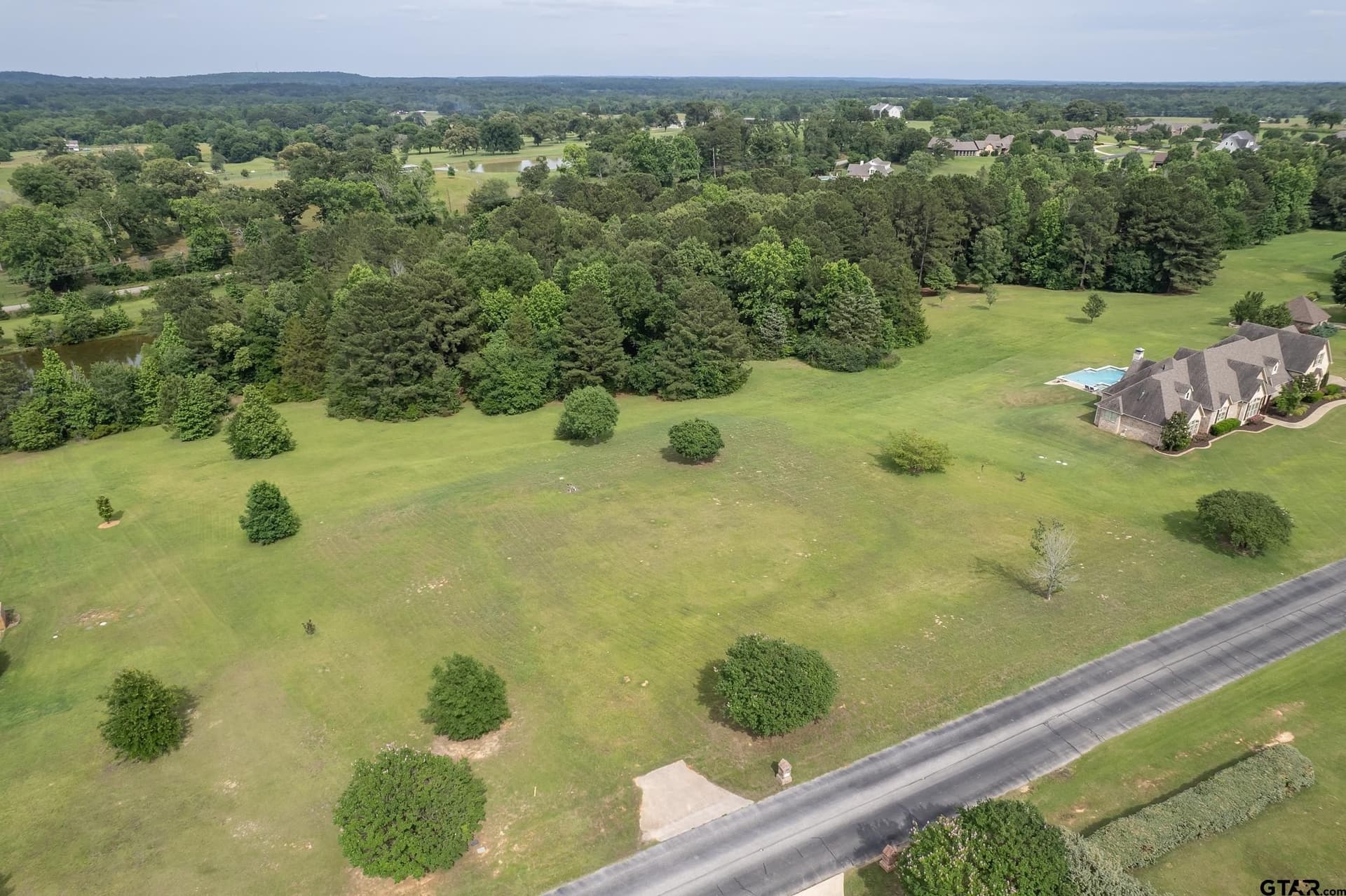 2.58 acres in Smith County gallery image 3