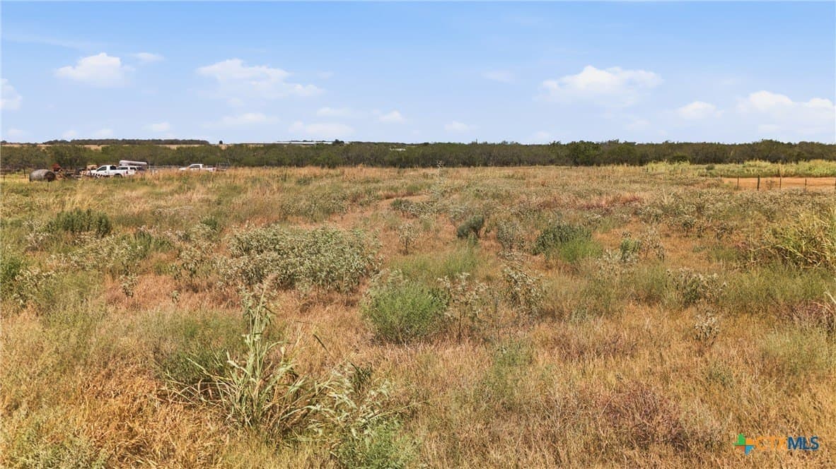 2 acres in Gonzales County - photo 15