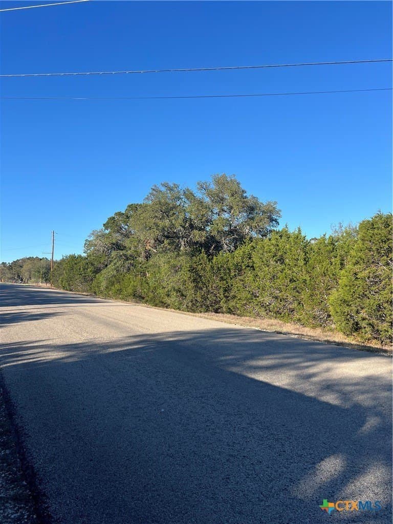 5 acres in Comal County gallery image 3