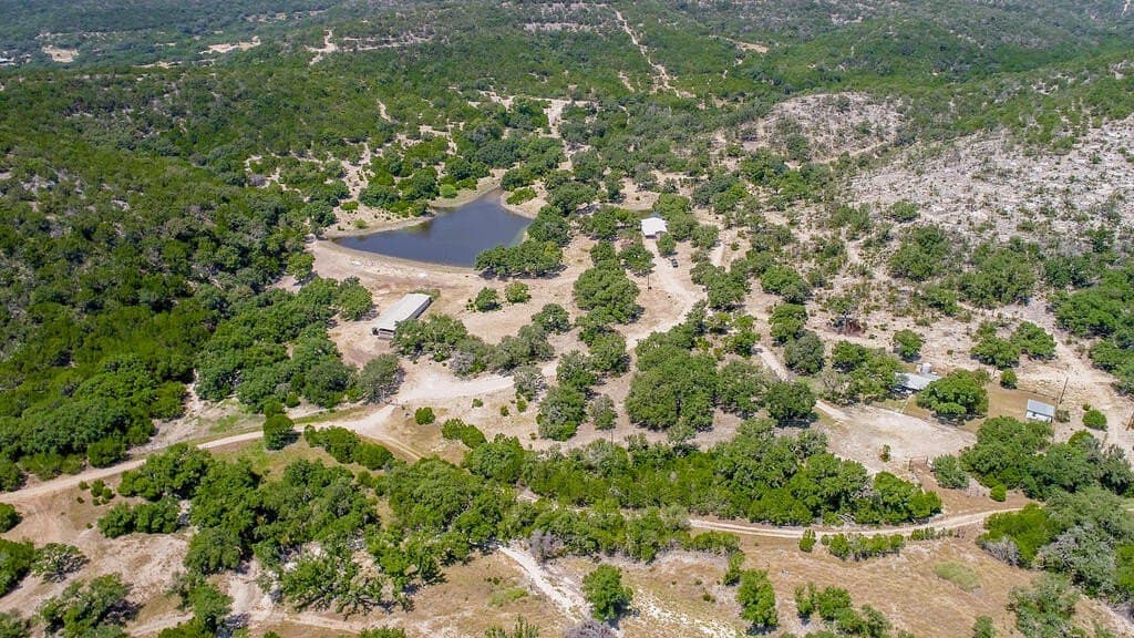 97.69 acres in Edwards County - photo 3