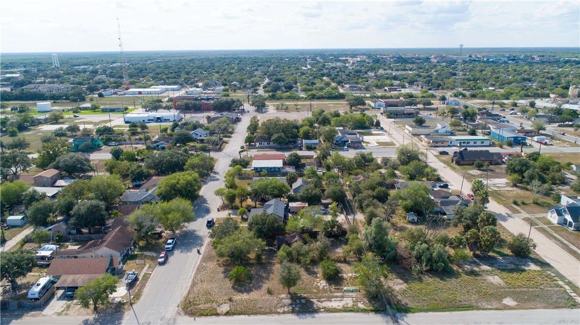 0.24 acres in Kleberg County - photo 9