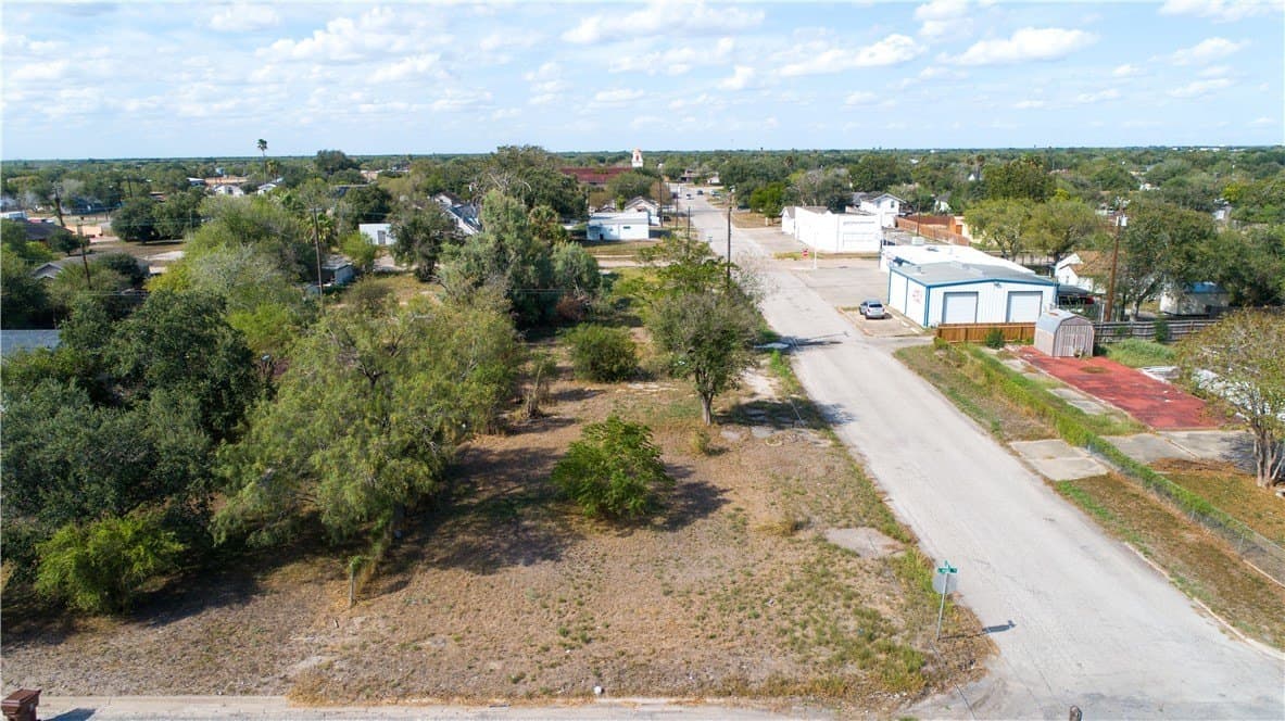 0.24 acres in Kleberg County - photo 5