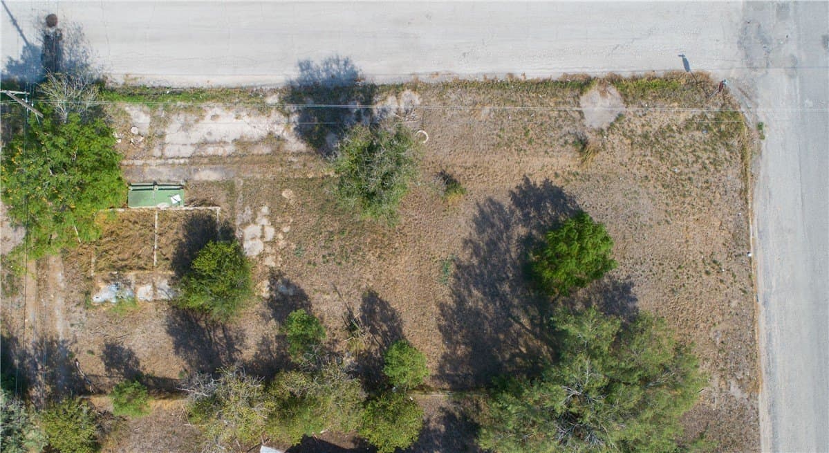 0.24 acres in Kleberg County - photo 4