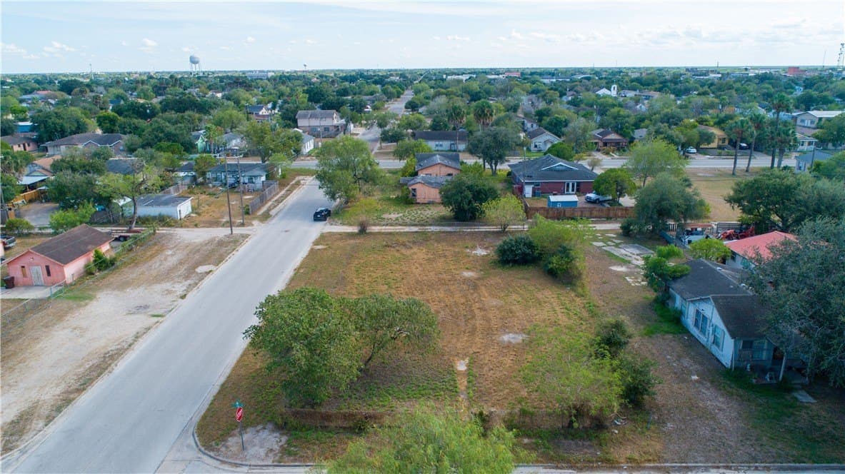 0.24 acres in Kleberg County - photo 2