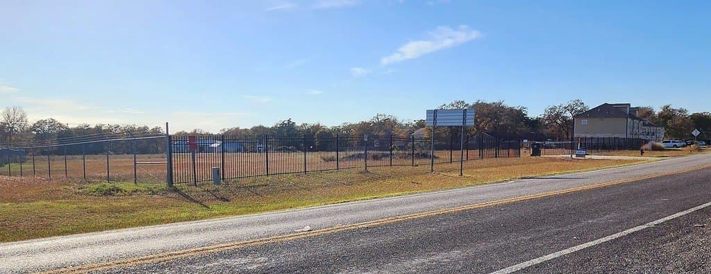 1.33 acres in Fayette County gallery image 3