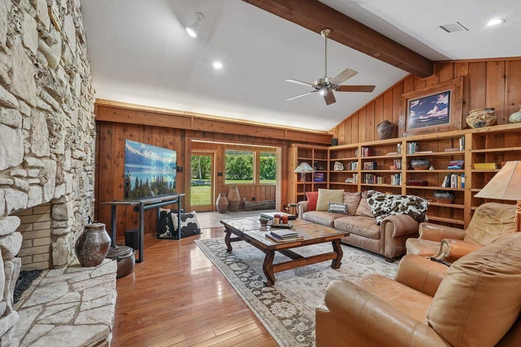 11.9 acres in Gillespie County - photo 9