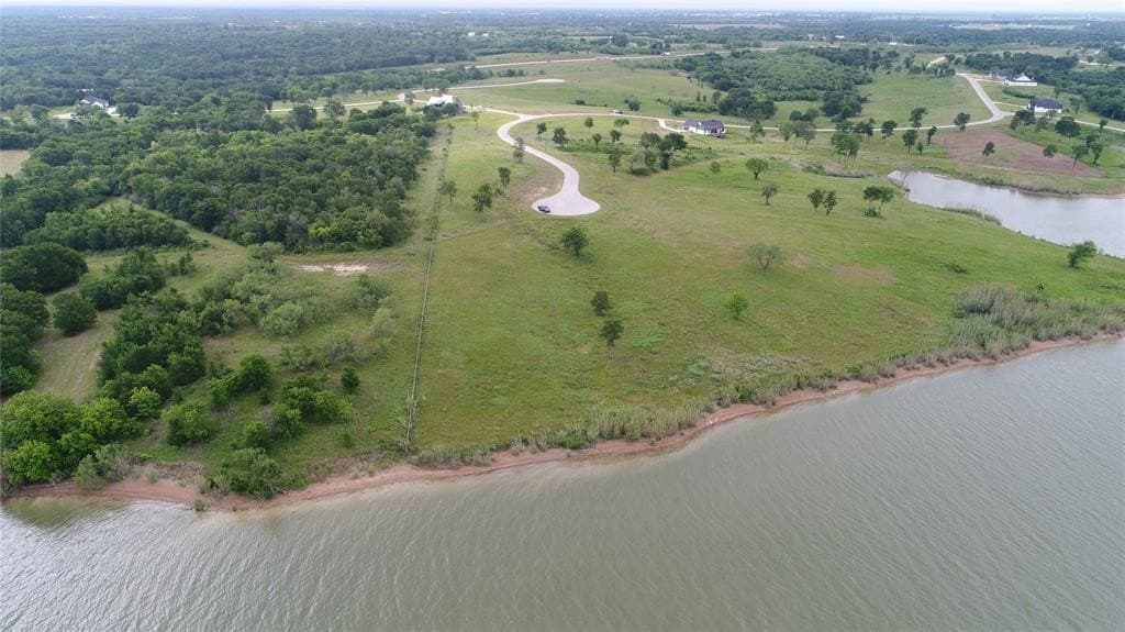 1.44 acres in Navarro County