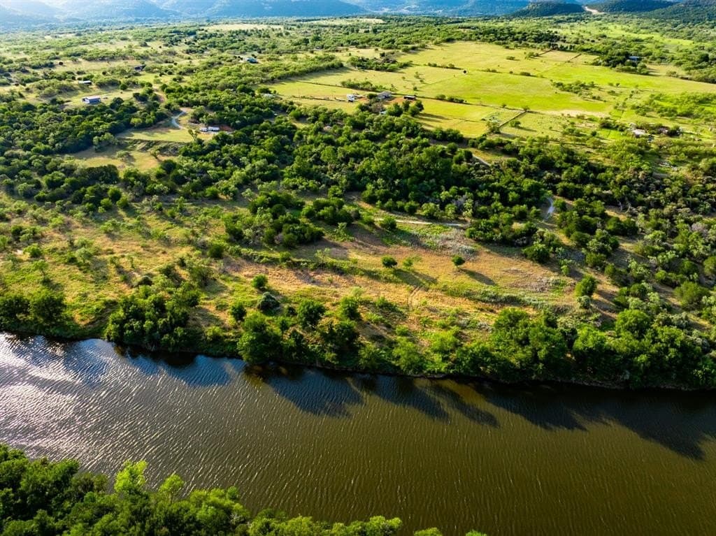 17.92 acres in Palo Pinto County gallery image 4