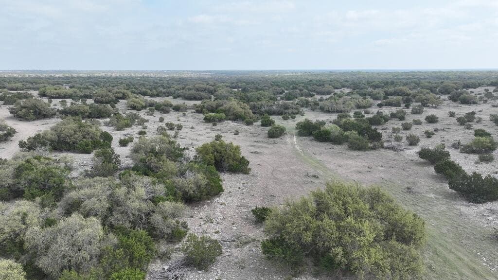 197.23 acres in Sutton County - photo 3