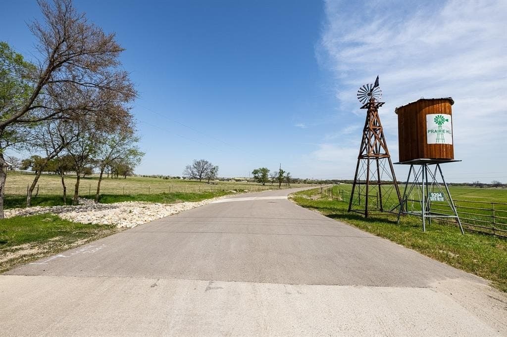 1.68 acres in Tarrant County featured view