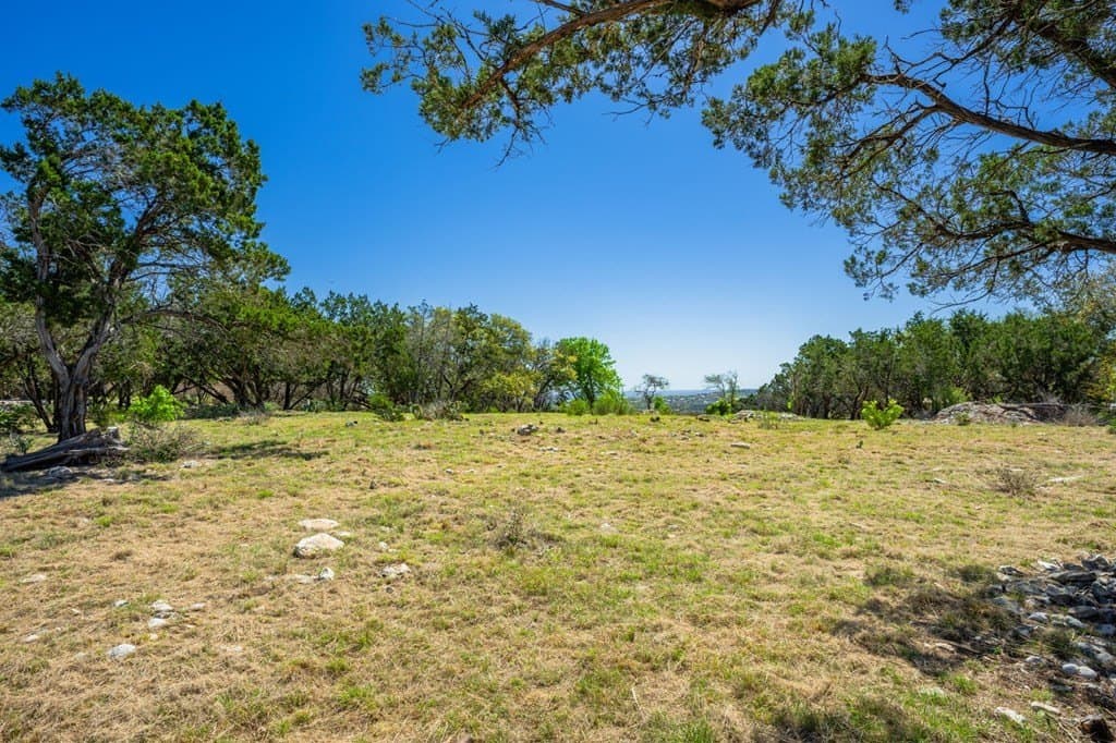 1.01 acres in Kerr County gallery image 2