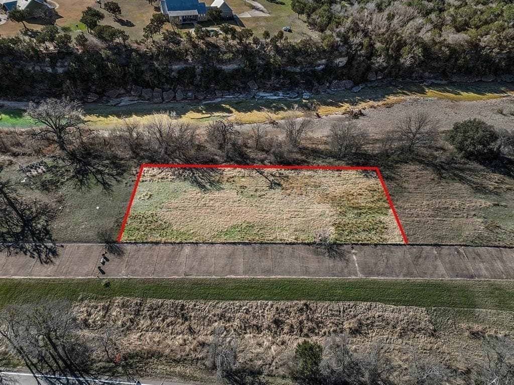 0.55 acres in Somervell County