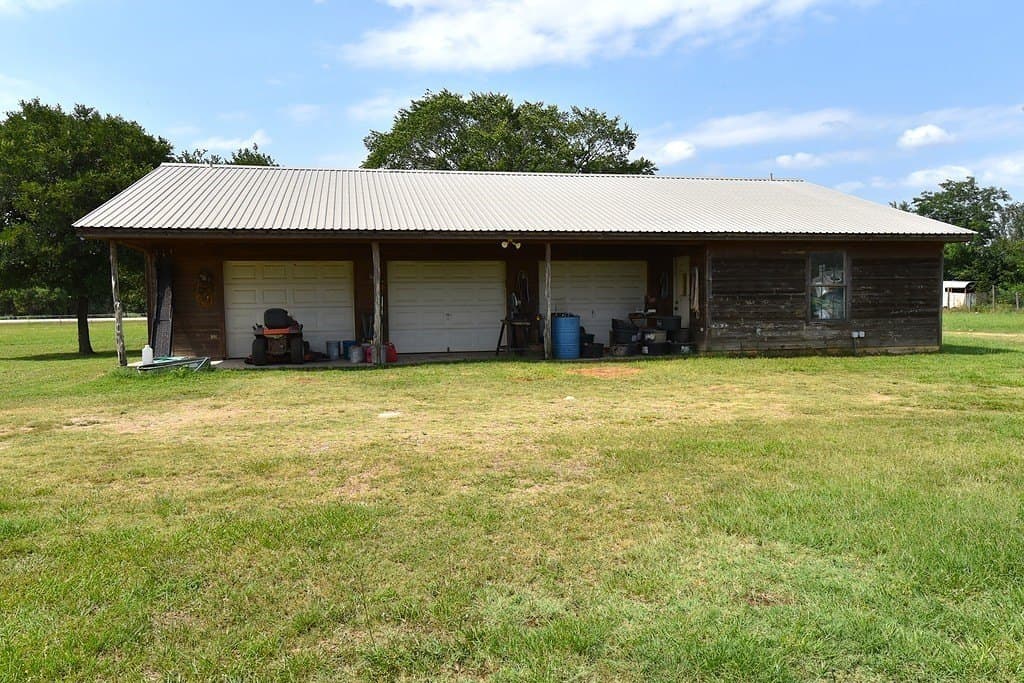 10.1 acres in Lavaca County gallery image 4