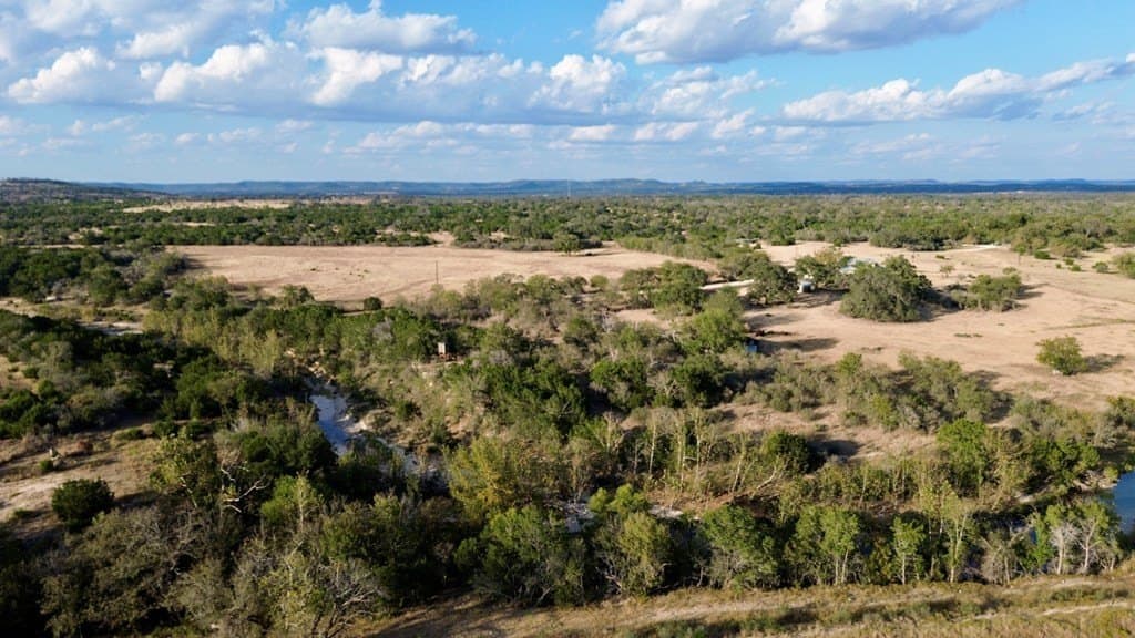 10 acres in Bandera County - photo 7