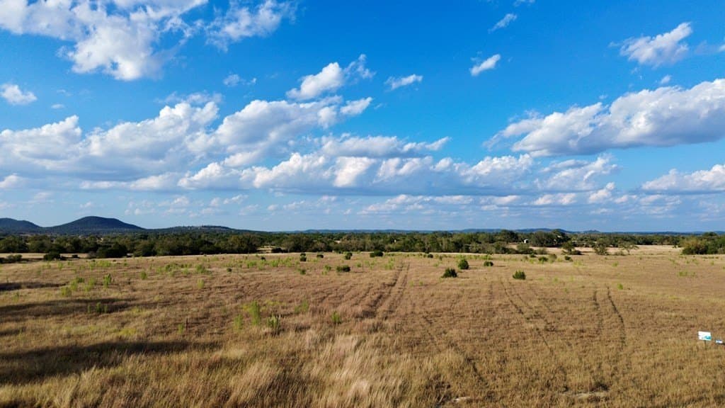 10 acres in Bandera County gallery image 2