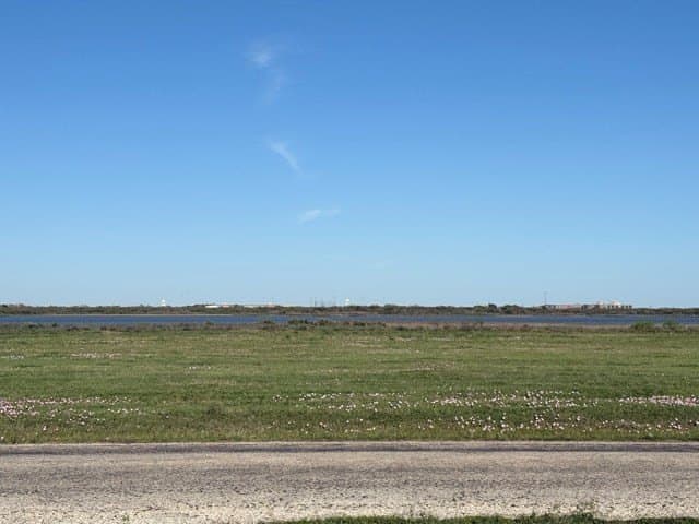 1 acres in Palacios Area County gallery image 4