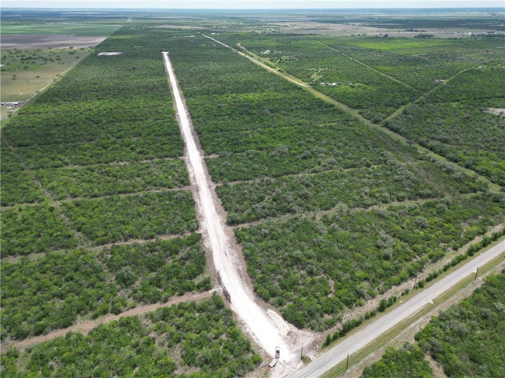 5.02 acres in Bee County gallery image 2
