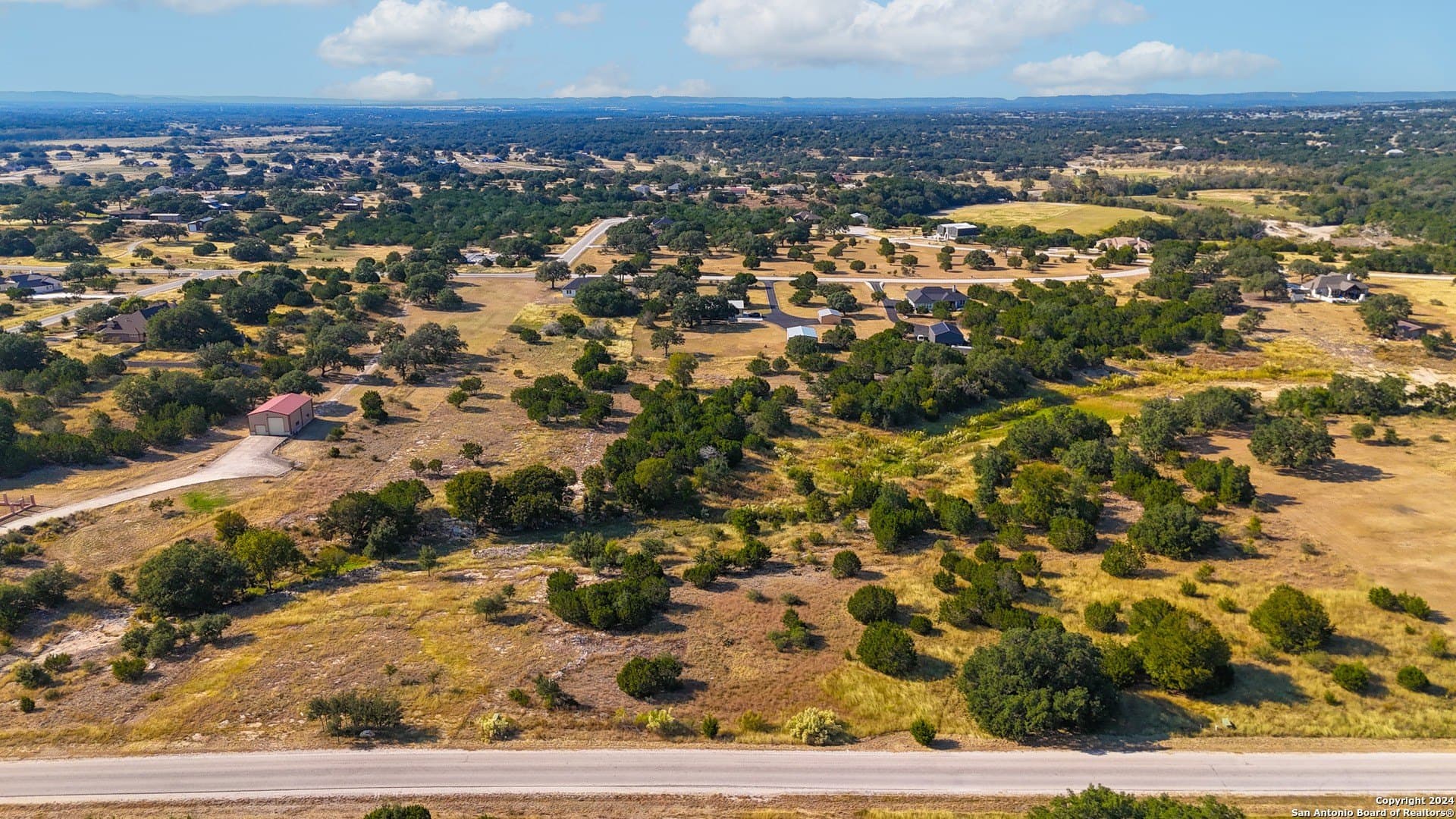 2.01 acres in Bandera County gallery image 2