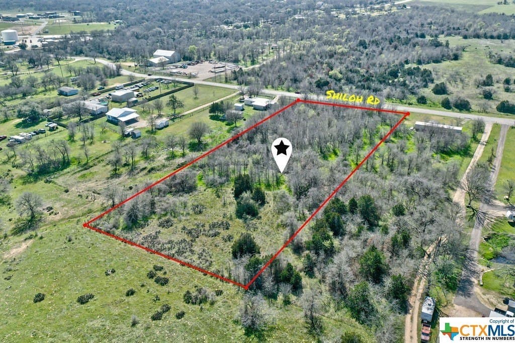 2.47 acres in Bastrop County gallery image 2
