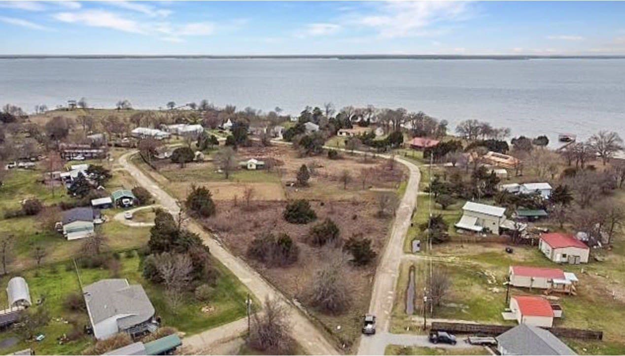 0.35 acres in Rains County - photo 2
