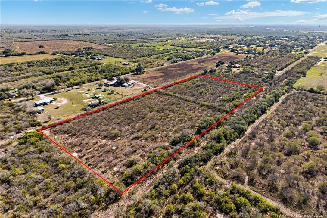 10.85 acres in Bee County featured view