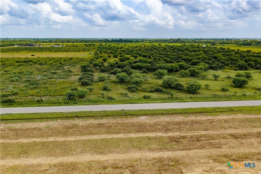 2.2 acres in Victoria County - photo 6