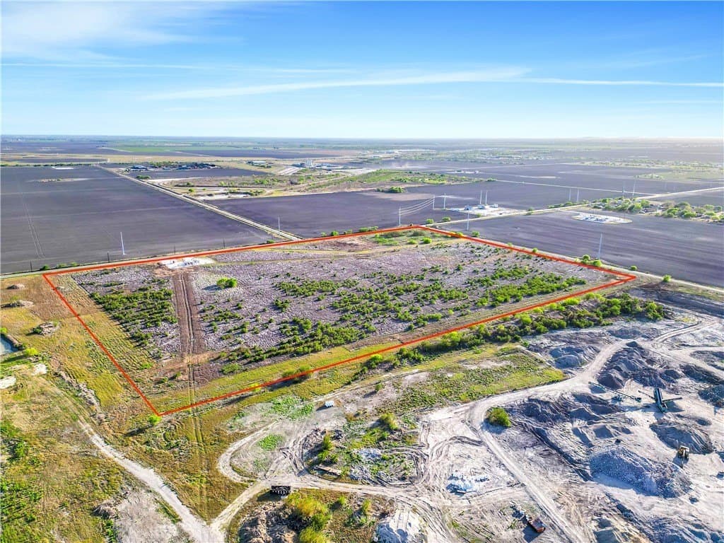 30 acres in Nueces County - photo 6