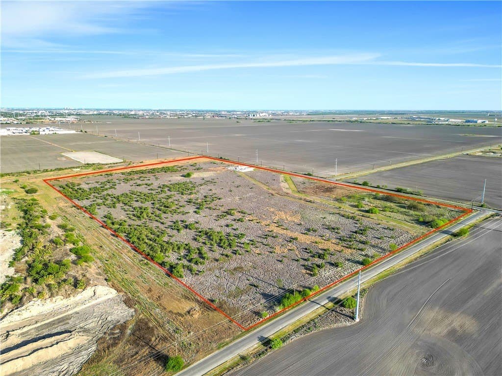 30 acres in Nueces County - photo 8