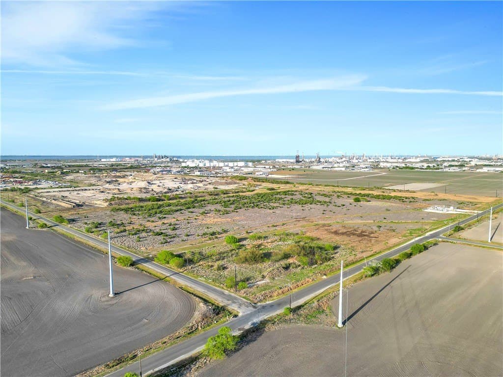 30 acres in Nueces County - photo 9