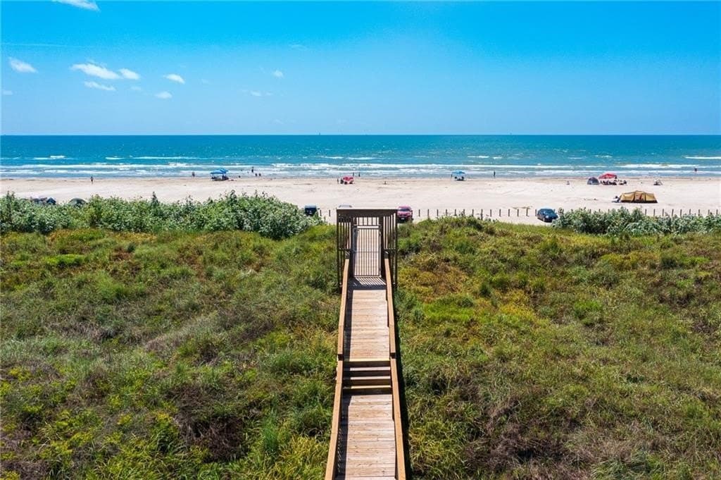 0.15 acres in Nueces County - photo 8